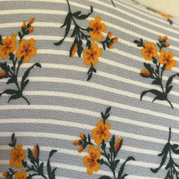 Loft Ruffle Sleeve Top - Picture 5 of 7